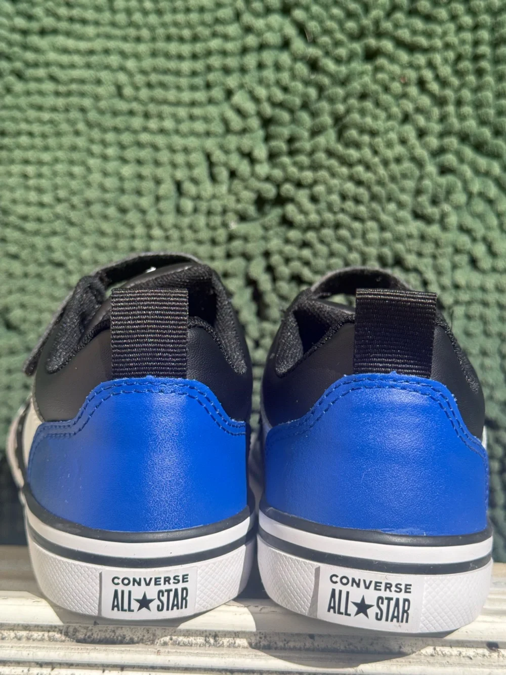 Converse Pro Blaze Low Top Sneaker Blue Black White EUC KIDS SIZE 3